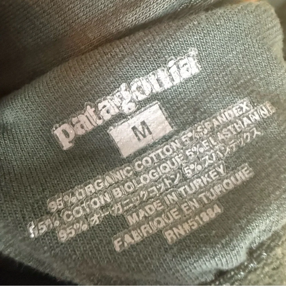 Patagonia Halter Tribal Shelf Bra Size‎ Medium Vibrant Activewear Outdoor Hiking - Picture 10 of 11